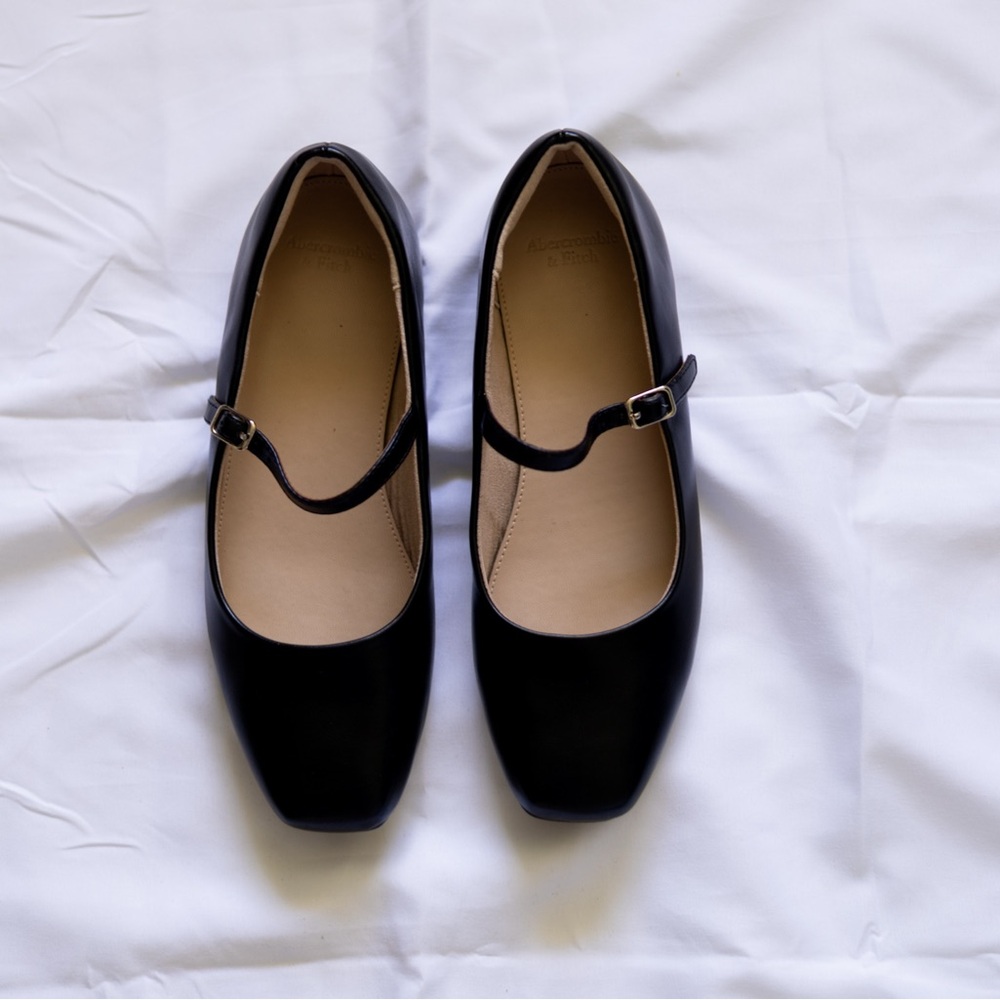 Abercrombie & Fitch Black Mary Jane Flats